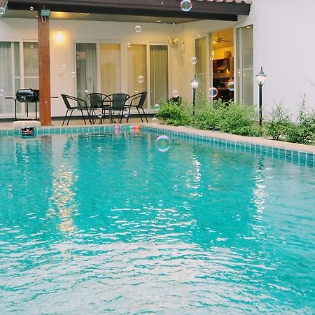 The Beach Pool Villa Pattaya Exterior photo