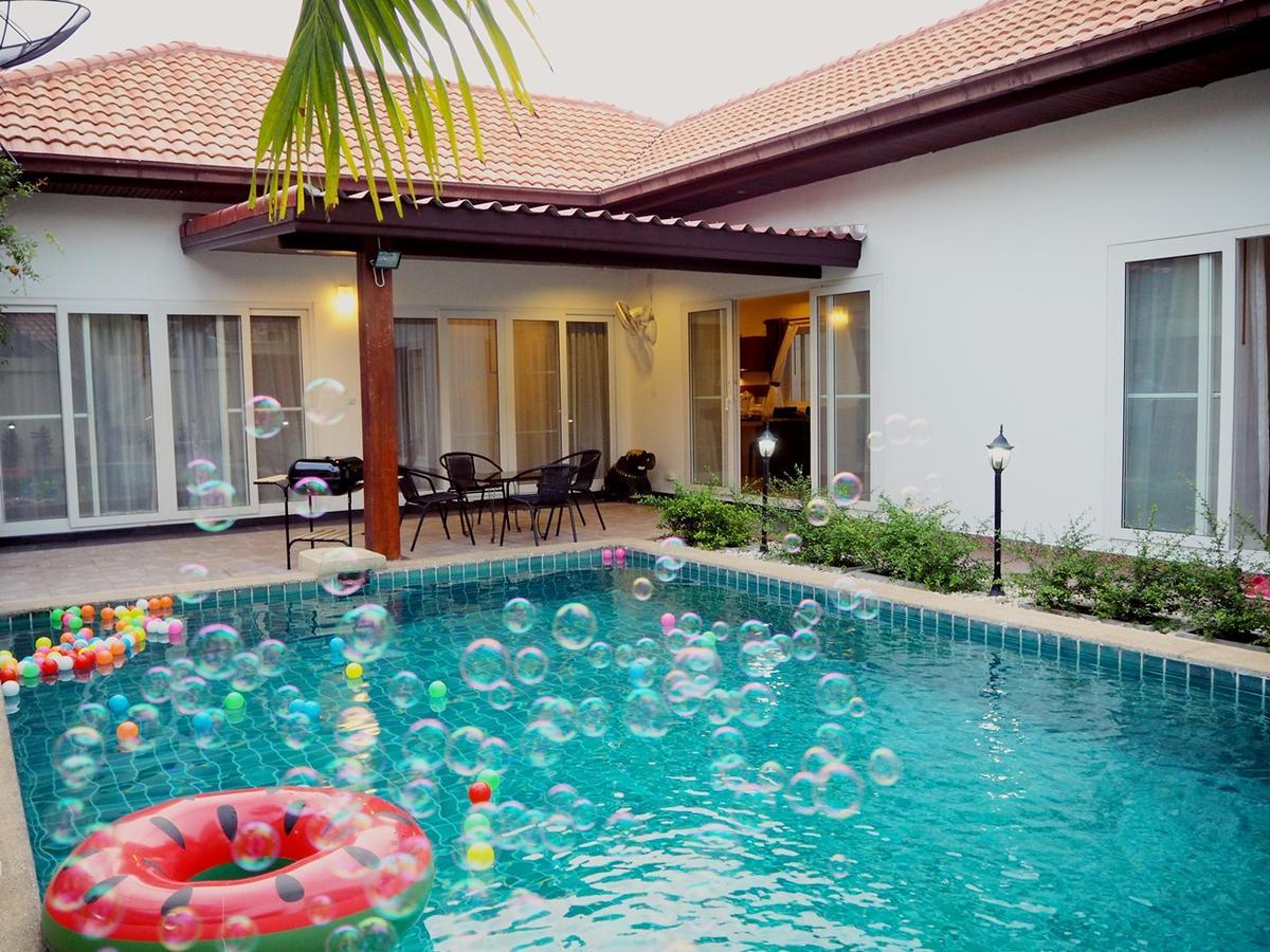 The Beach Pool Villa Pattaya Exterior photo