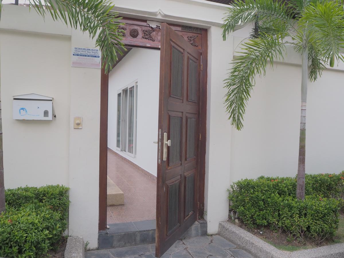 The Beach Pool Villa Pattaya Exterior photo