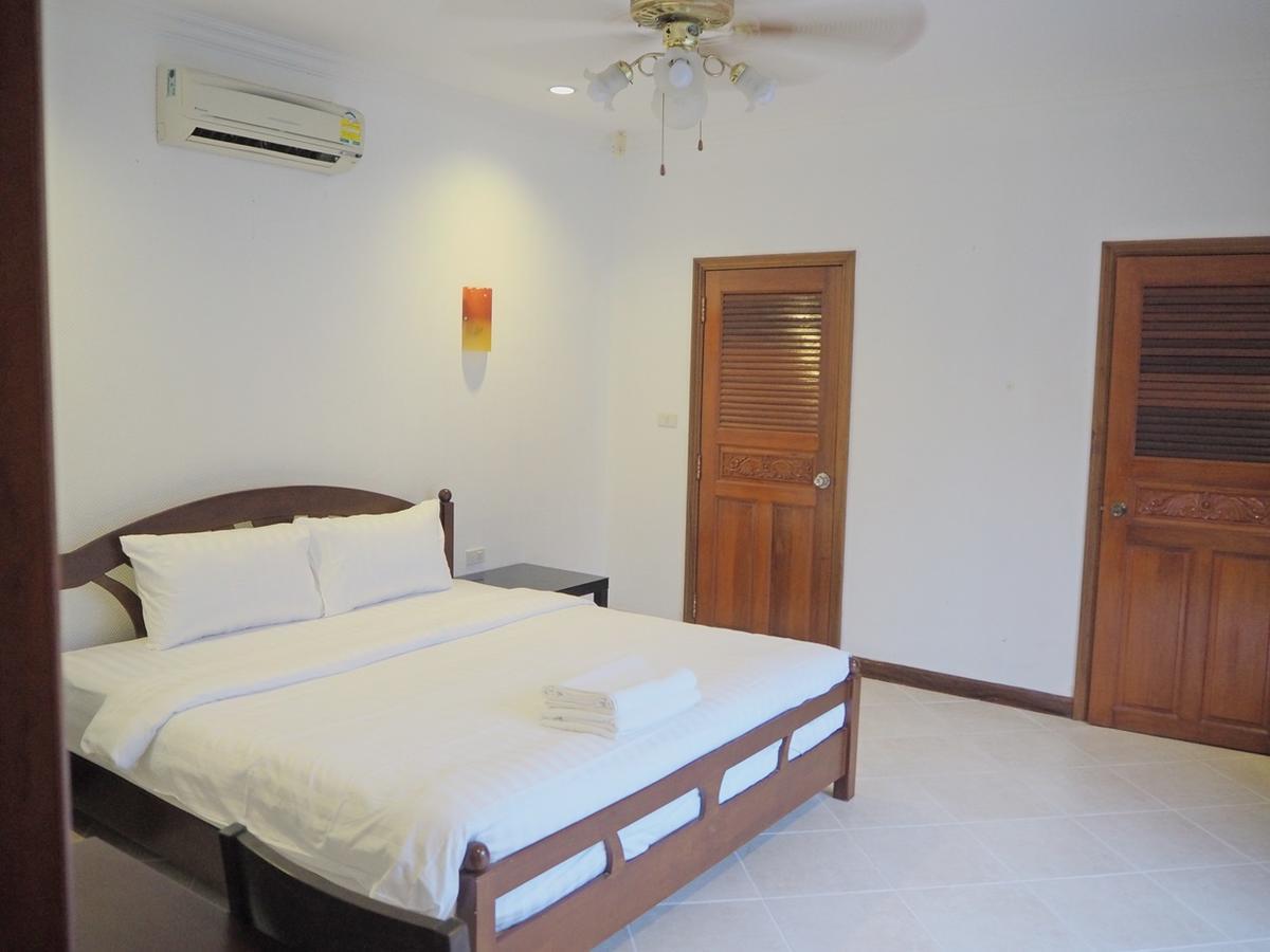 The Beach Pool Villa Pattaya Exterior photo