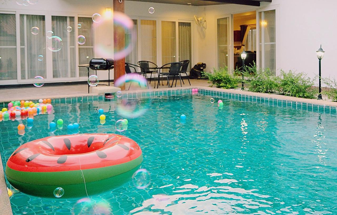 The Beach Pool Villa Pattaya Exterior photo